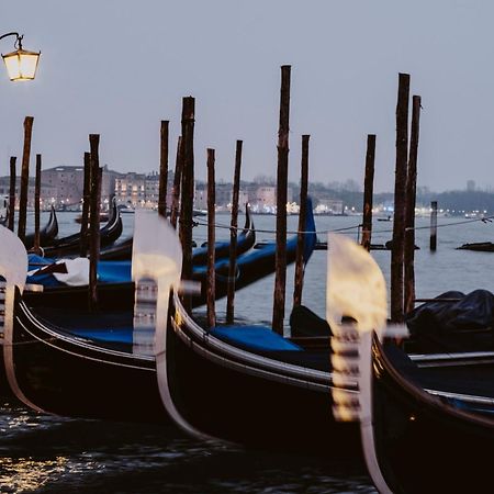Ca' Della Scimmia - Rialto Bridge, Venice Exterior photo